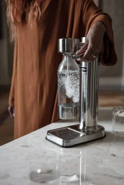 Aarke Muut Keittiön Pienkoneet*hiilihapotuslaite Carbonator III, polished steel
