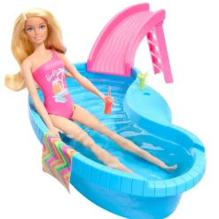Barbie Nuket Ja Kotileikki*uima-allas ja nukke