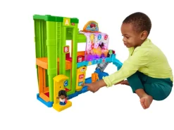 Fisher-Price Nuket Ja Kotileikki*huoltoasema Little People