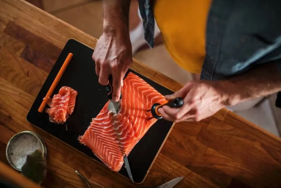 Fiskars Veitset Ja Leikkuulaudat*Functional Form fileointiveitsi 22 cm