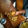 Fiskars Veitset Ja Leikkuulaudat*Functional Form kuorimaveitsi kaarevalla terällä 7 cm