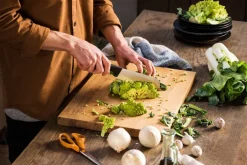 Fiskars Veitset Ja Leikkuulaudat*Hard Edge Santoku veitsi