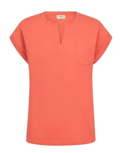 Freequent Trikoopaidat Ja Colleget*t-paita FqViva-V-SS-Pocket-Basic HOT CORAL