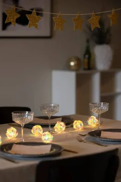 Konstsmide Koriste- Ja Kausivalot*paristovalosarja 10-os. timanttipallot
