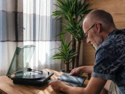 Lenco Äänentoisto*vinyylilevysoitin LS-10 musta