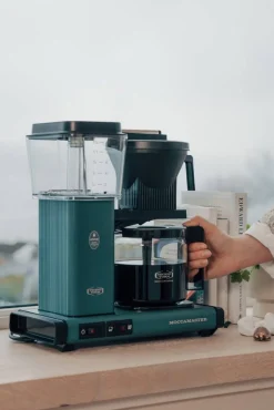 Kahvi Ja Kuumat Juomat*Moccamaster kahvinkeitin Optio The color of the year