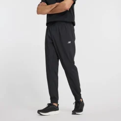 New Balance Treenivaatteet*treenihousut Sport Essentials Woven Jogger 001 BLACK