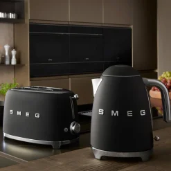 Smeg Kahvi Ja Kuumat Juomat*vedenkeitin KLF03BLMEU mattamusta