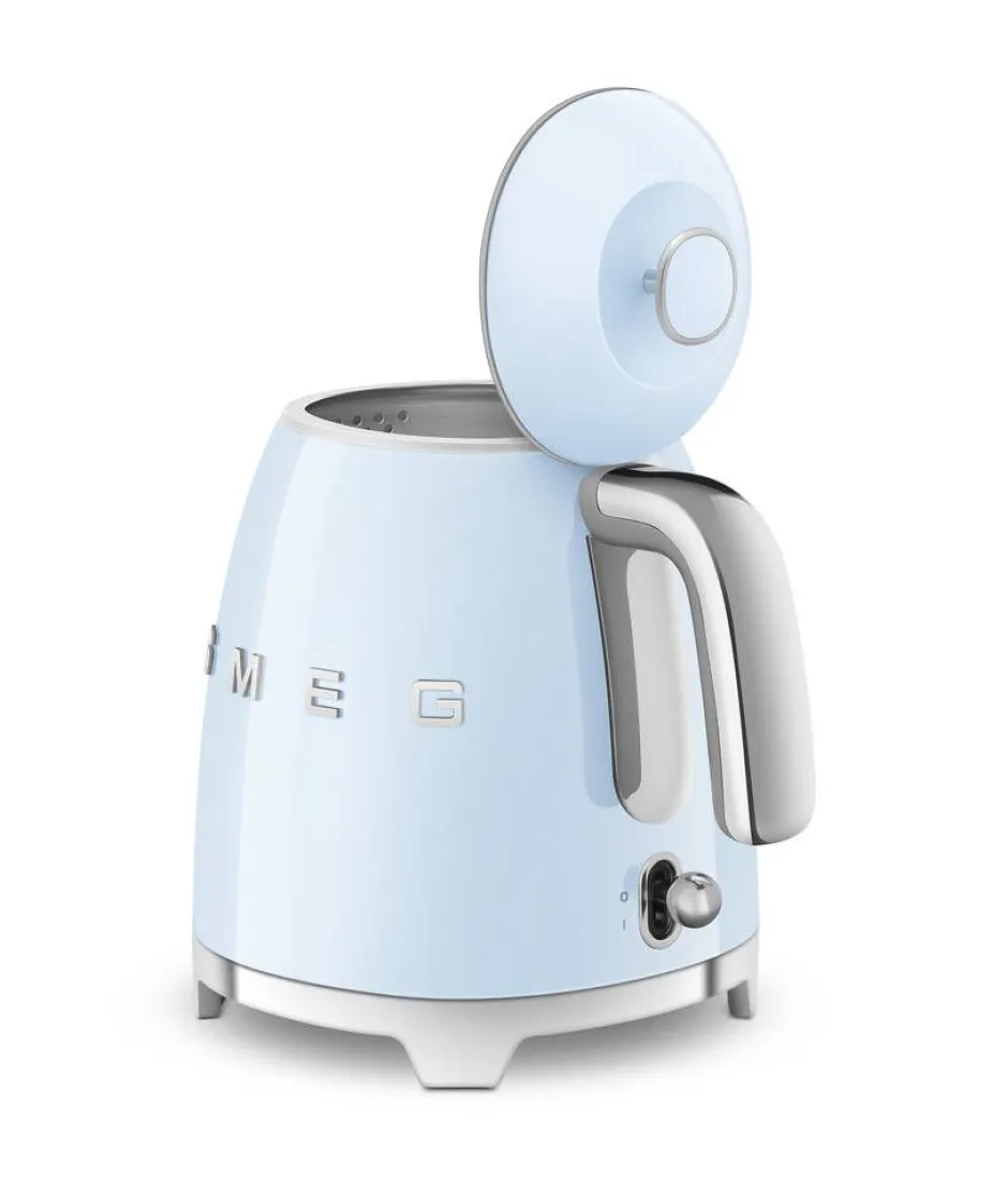 Smeg Kahvi Ja Kuumat Juomat*vedenkeitin KLF05PBEU 0,8 L sininen