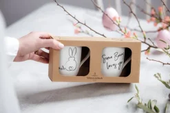 Villeroy&Boch Pääsiäinen*Easter mukisetti Statement Some bunny loves yo