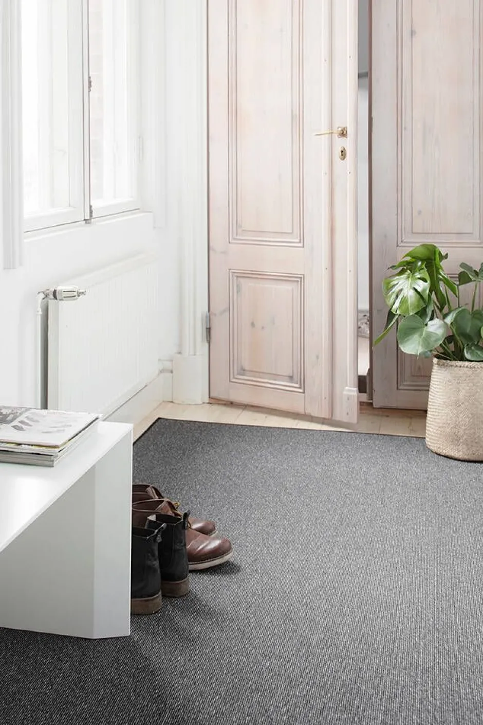 VM-Carpet Käytävämatot*Balanssi 98 tummanharmaa, 80*300 cm, kantti 5460