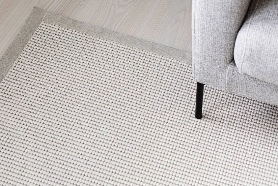 VM-Carpet Keskilattiamatot*Lyyra 52 valkoinen 200*300 cm, kantti 1